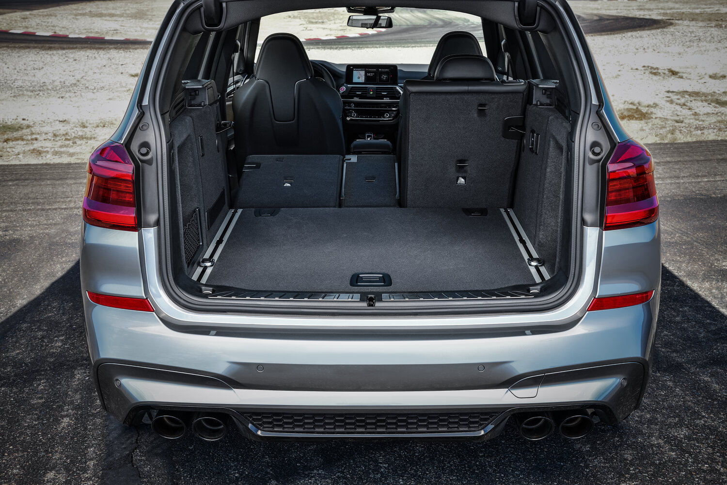 BMW X3 M — справочные фотографии комплектации, Багажник