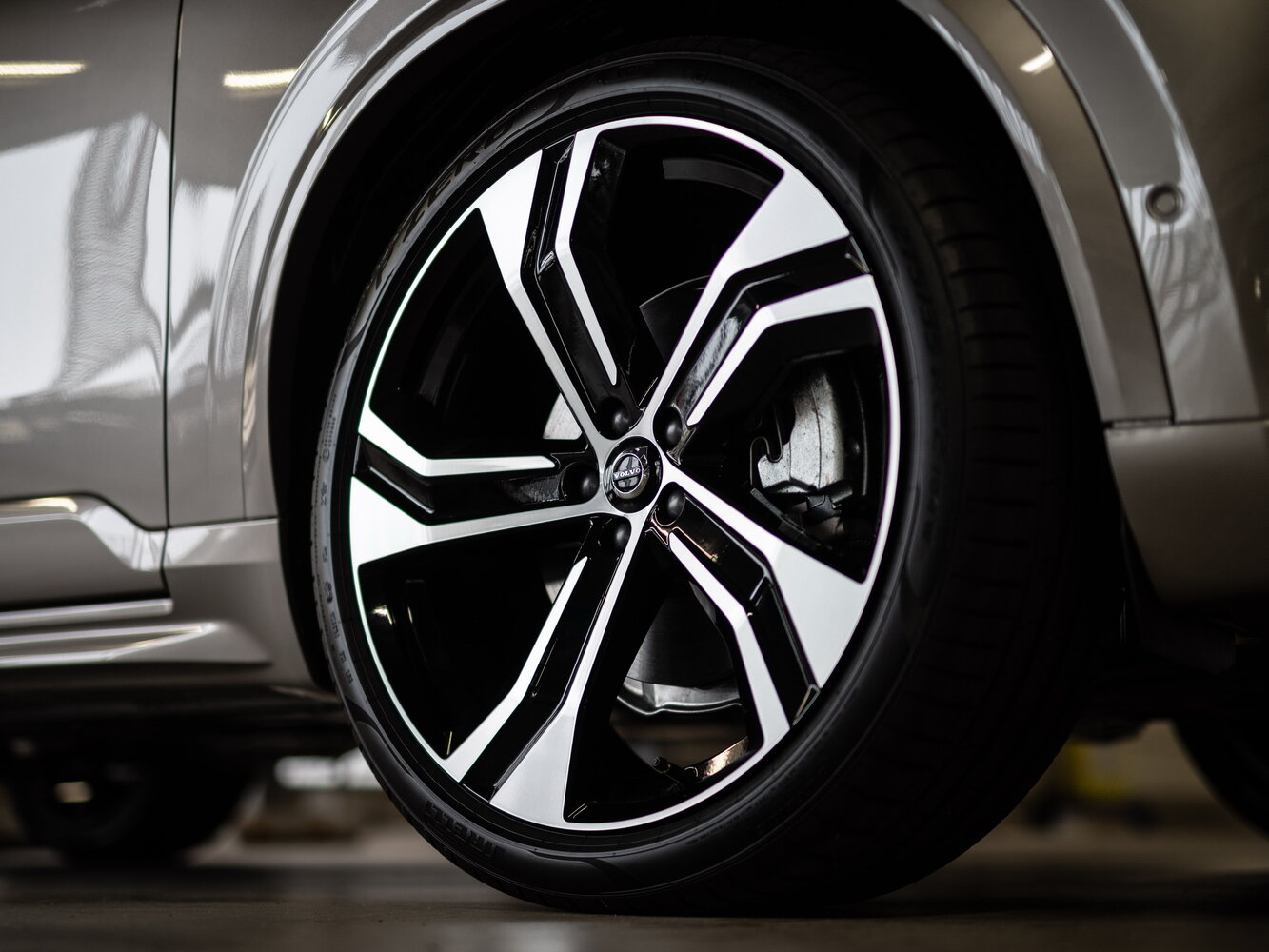 Volvo XC90 — справочные фотографии комплектации, Диск
