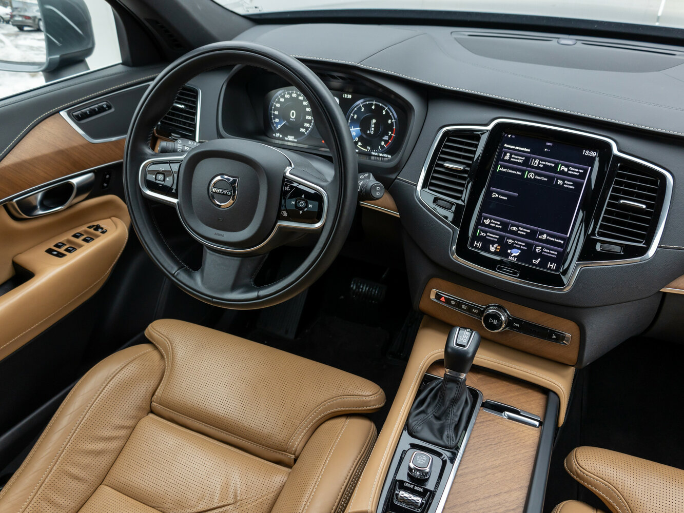 Volvo XC90 B6