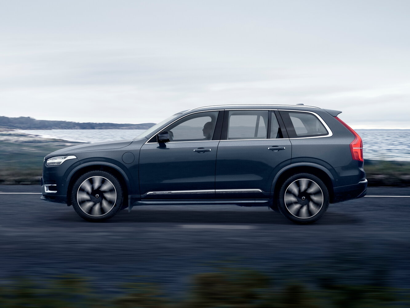 Volvo XC90 B6
