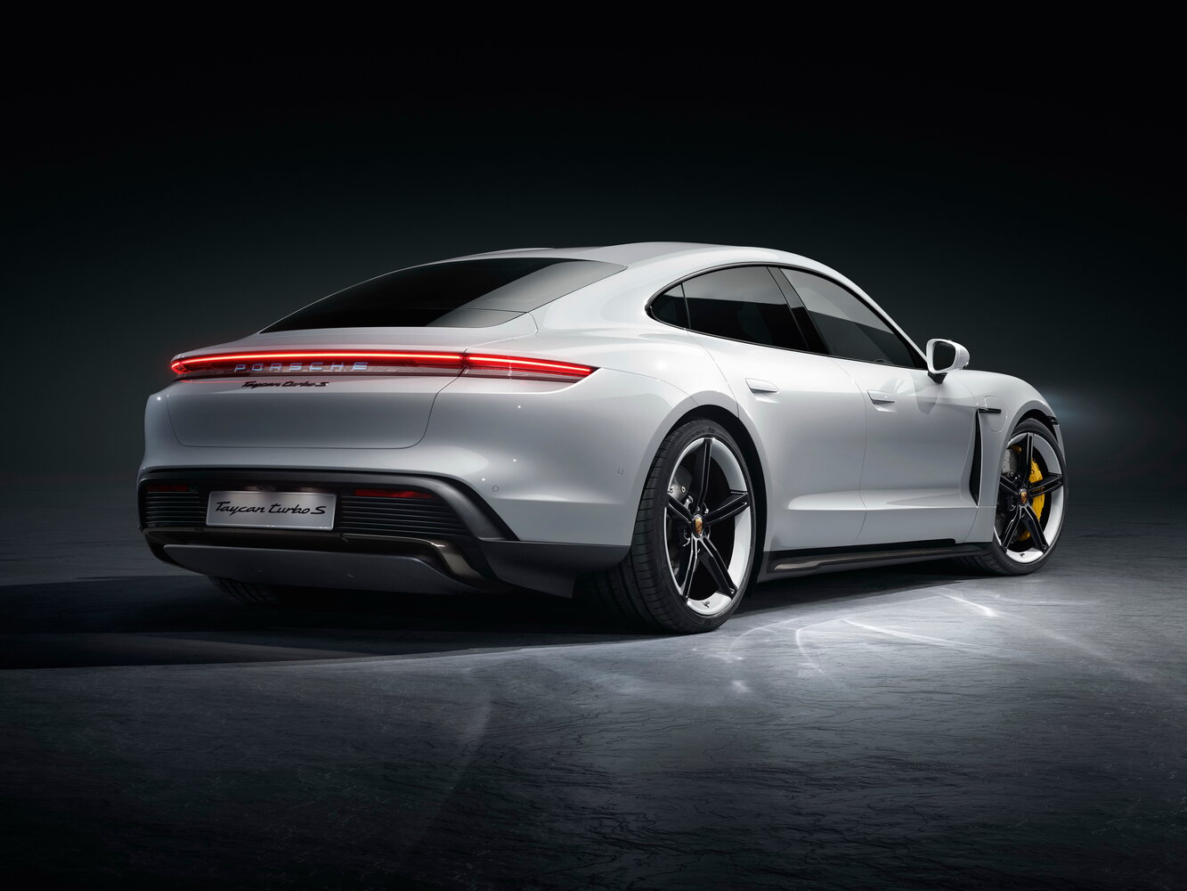 Porsche Taycan 4S