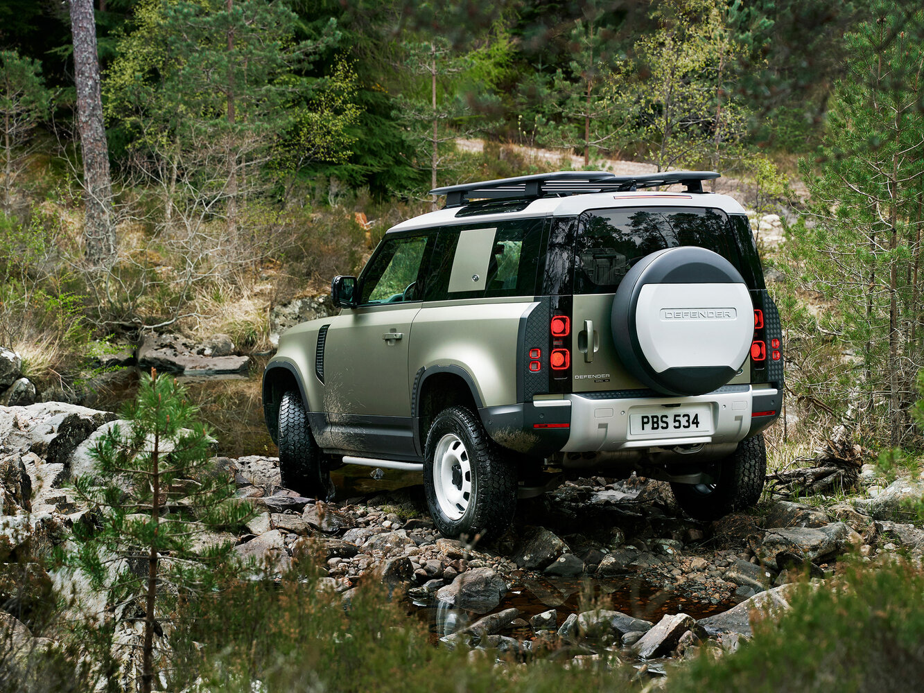 Land Rover Defender 110 D250 SE