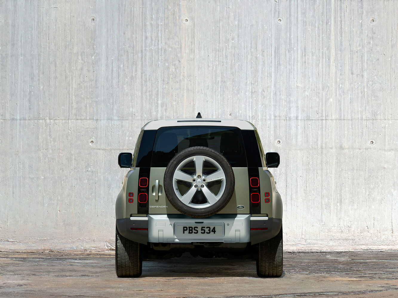 Land Rover Defender 110 D250 SE