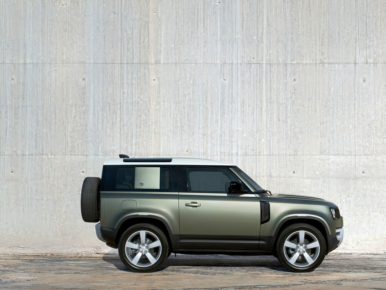 Land Rover Defender 110 D250 SE