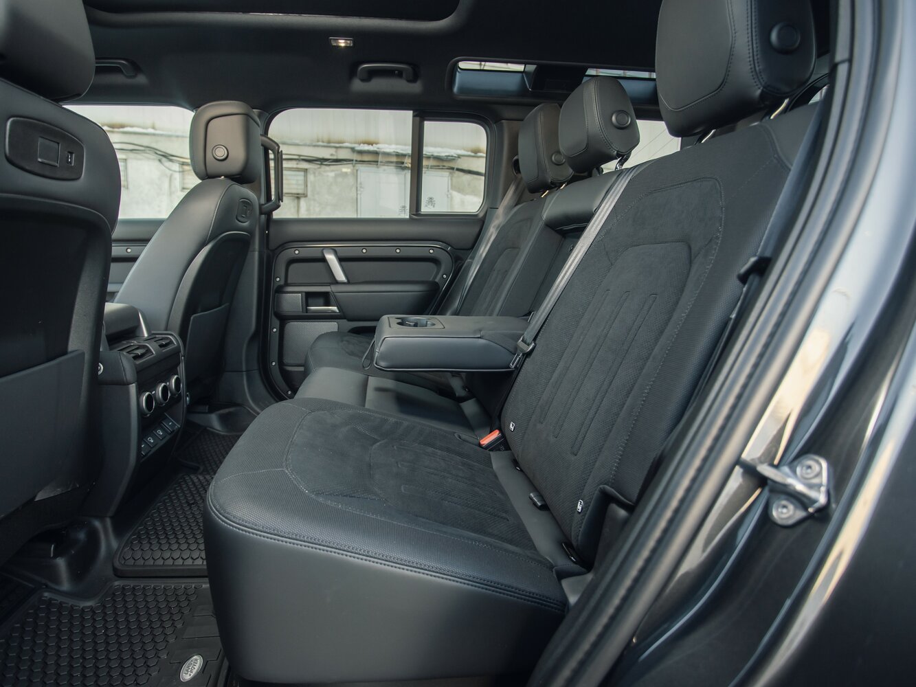 Land Rover Defender 110 P300 X- SE