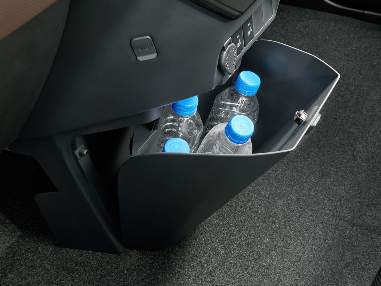 Toyota Tank G