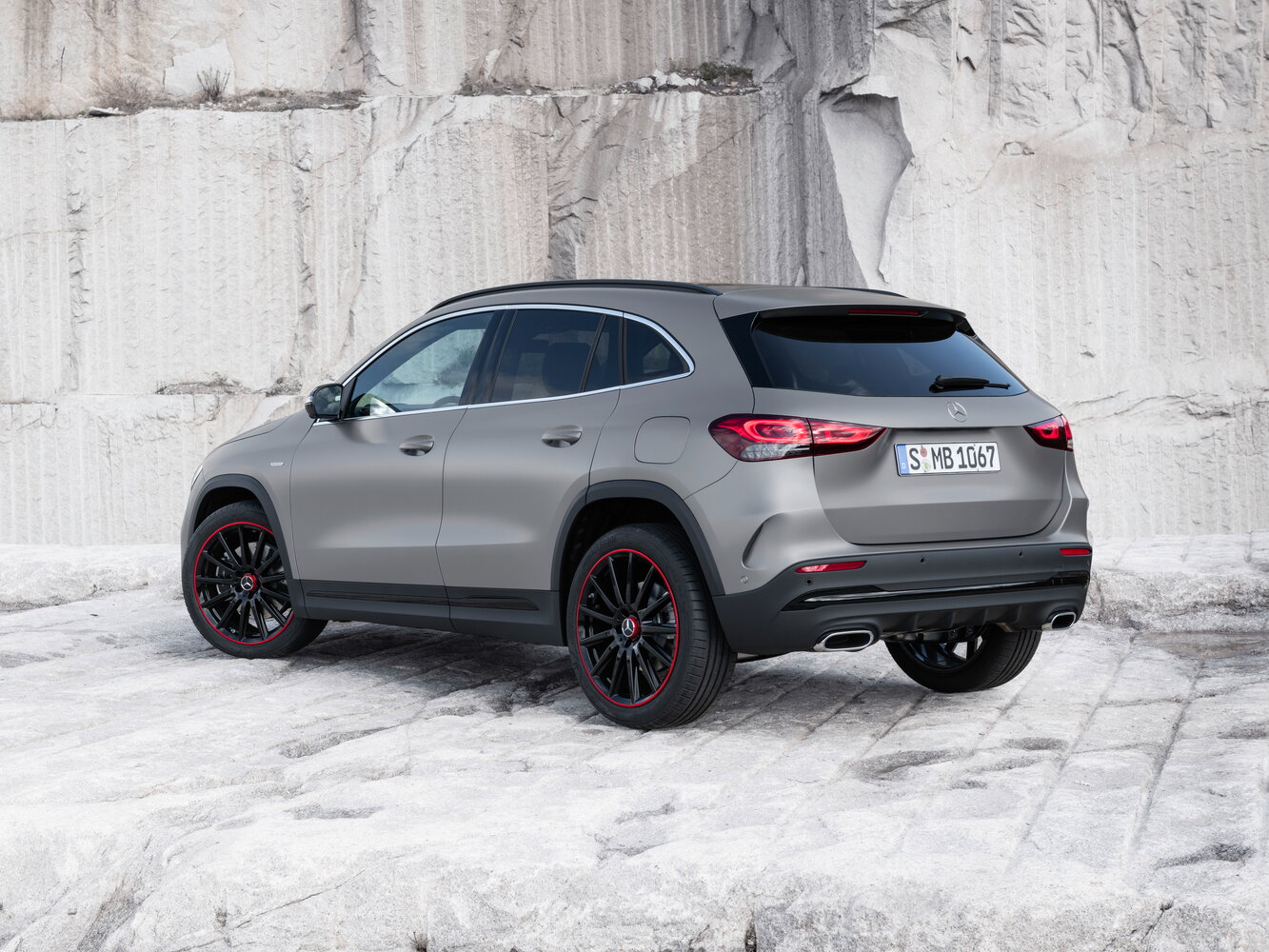Mercedes-Benz GLA-Class H247 GLA250 4MATIC