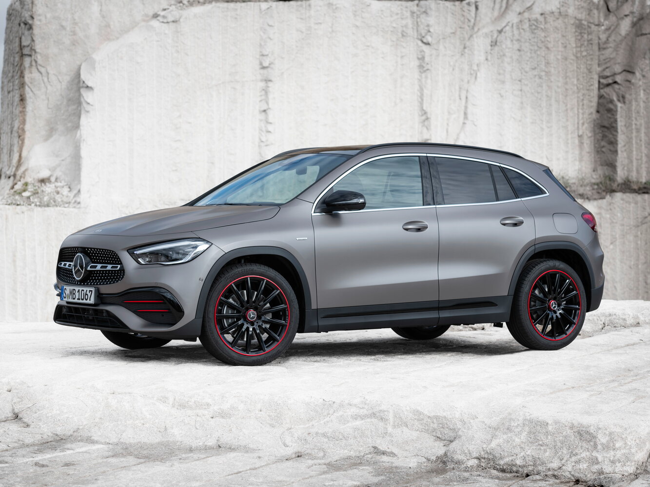 Mercedes-Benz GLA-Class H247 GLA250 4MATIC