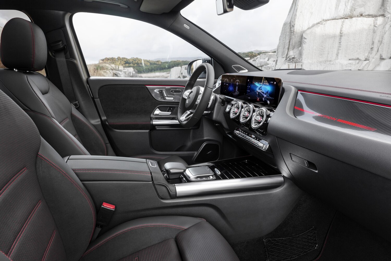 Mercedes-Benz GLA-Class H247 GLA250 4MATIC