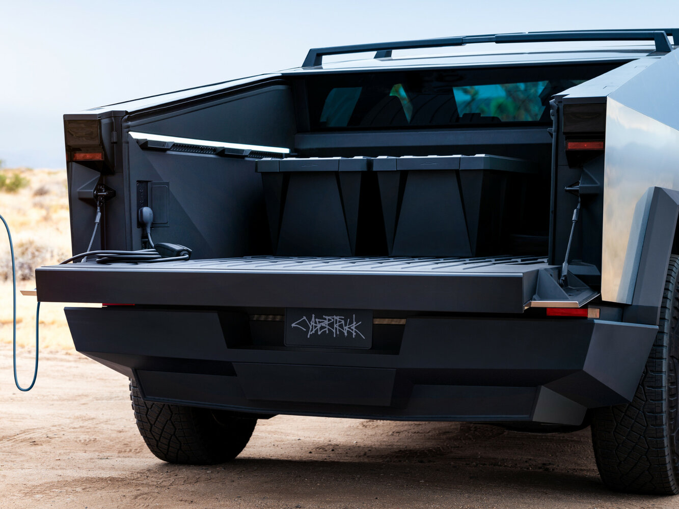 Tesla Cybertruck — справочные фотографии комплектации, Багажник