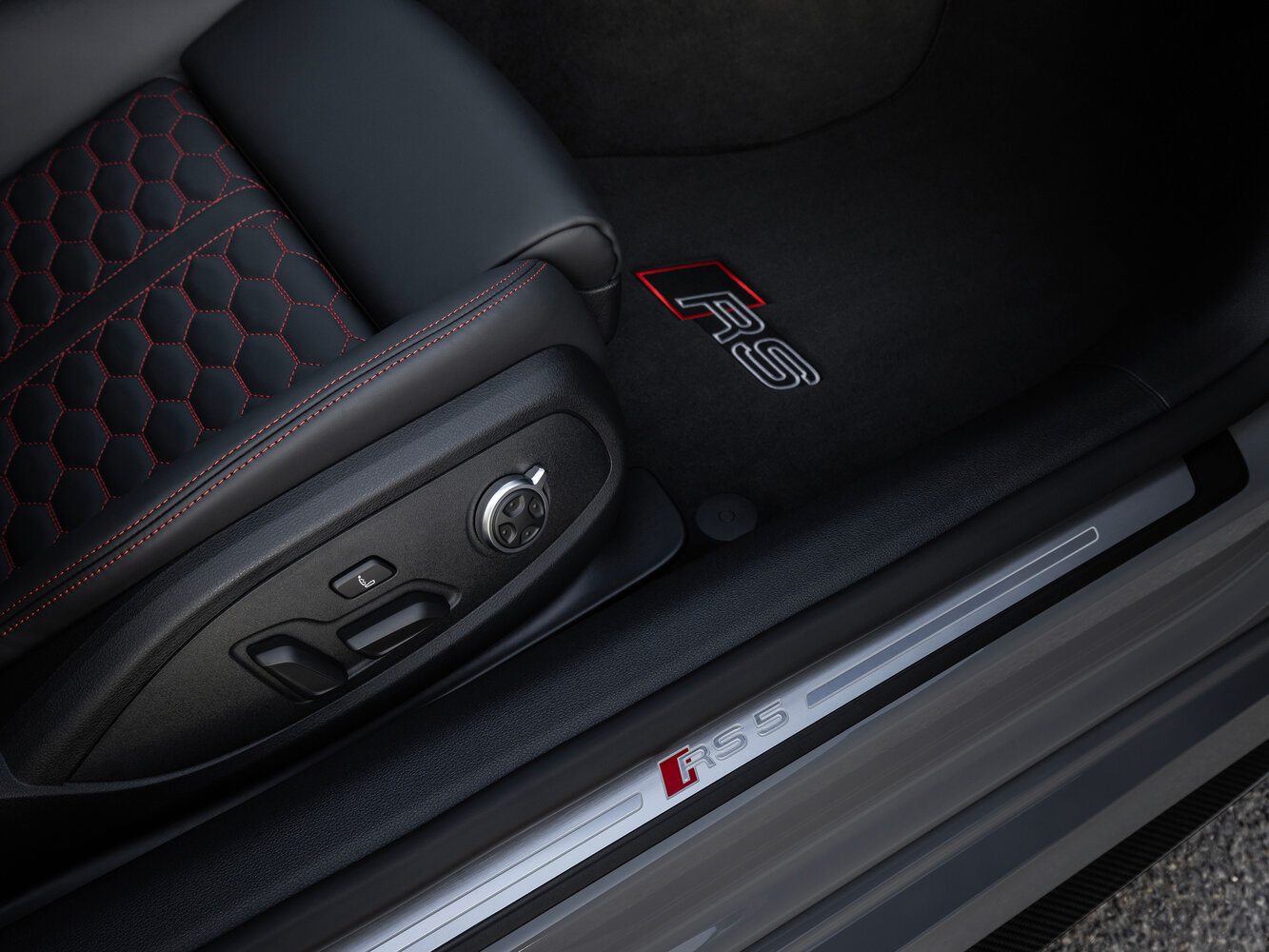 Audi RS 5 — справочные фотографии комплектации, Интерьер 1