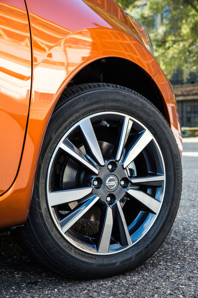 Nissan Note — справочные фотографии комплектации, Диск