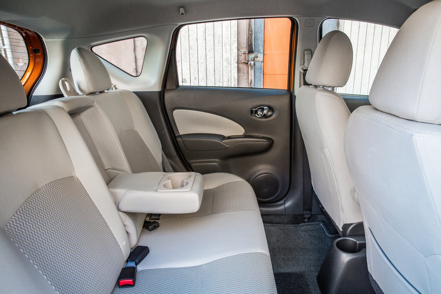 Nissan Note e− X