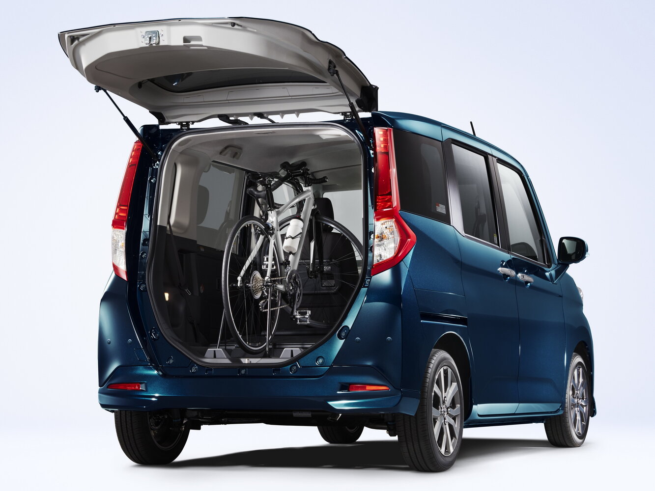Toyota Roomy X