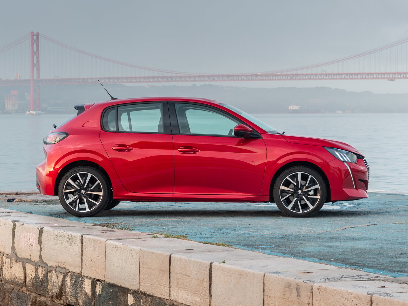 Peugeot 208 GT