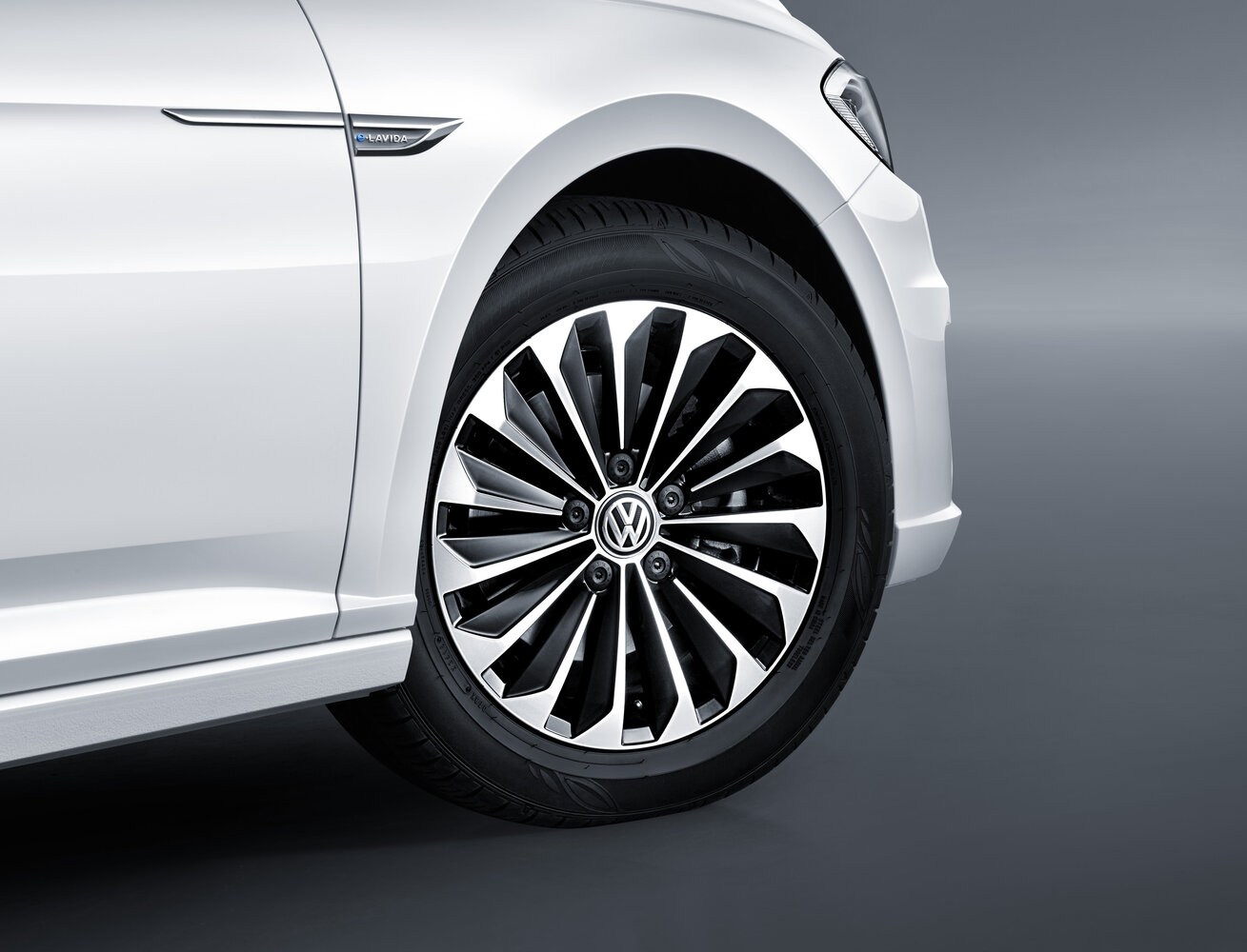 Volkswagen Lavida — справочные фотографии комплектации, Диск