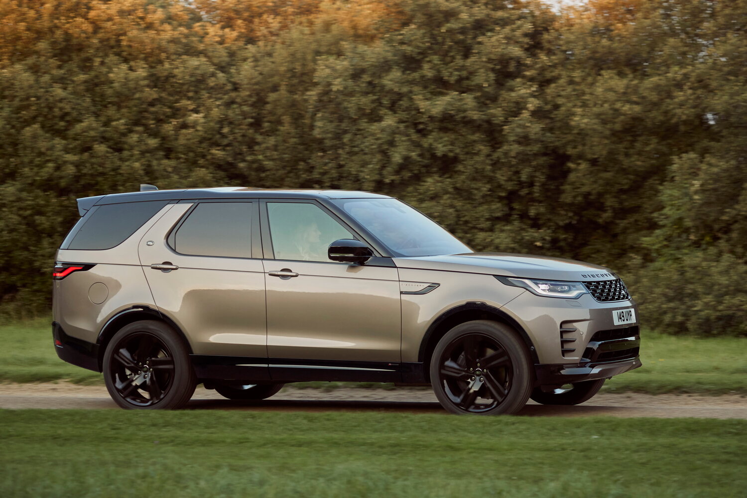 Land Rover Discovery 2021 360PS R-Dynamic S