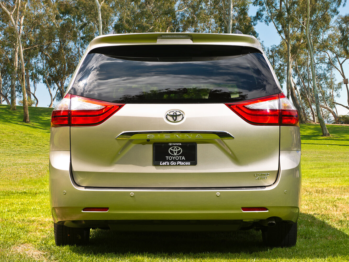 Toyota Sienna 2015 3.5L AT 7 мест