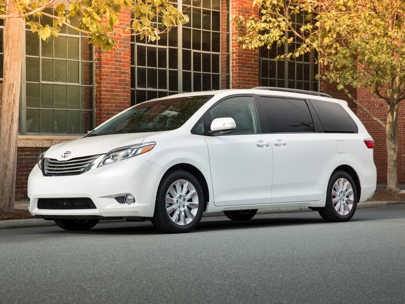 Toyota Sienna 2015 3.5L AT 7 мест