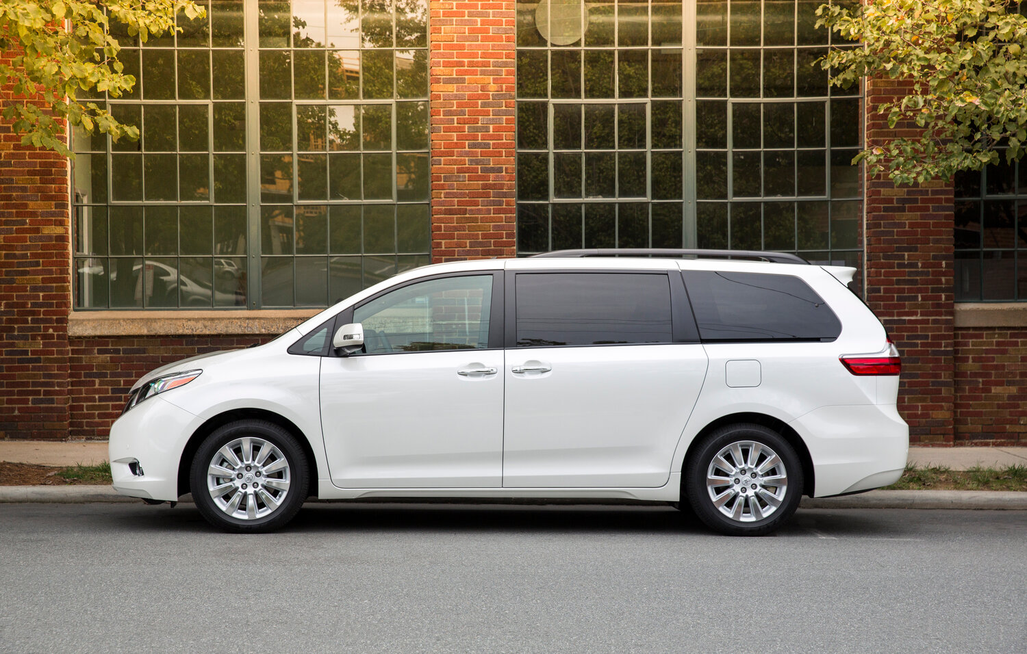 Toyota Sienna 2015 3.5L AT 7 мест