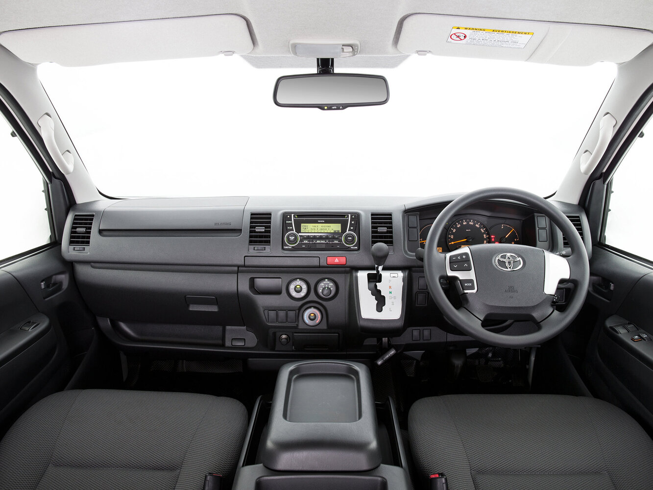 Toyota HiAce 2015 2.7L AT 13 мест