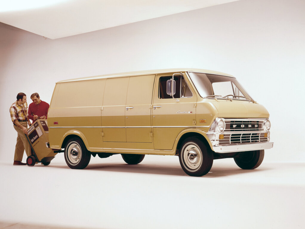 Ford Econoline — II поколение (1968–1974)
