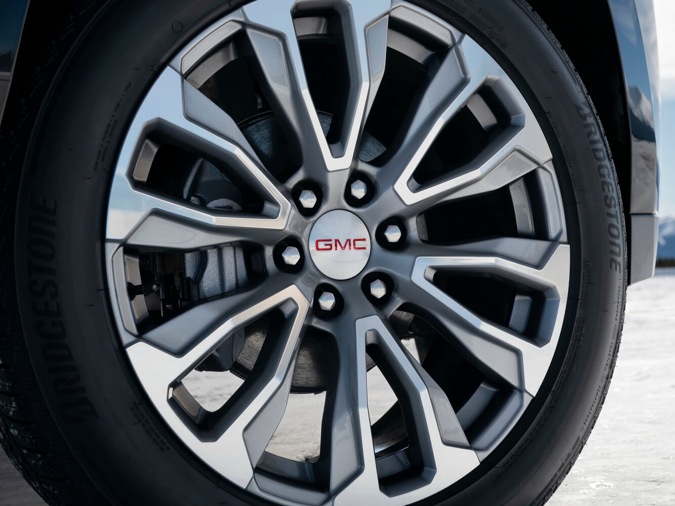 GMC Yukon — справочные фотографии комплектации, Диск