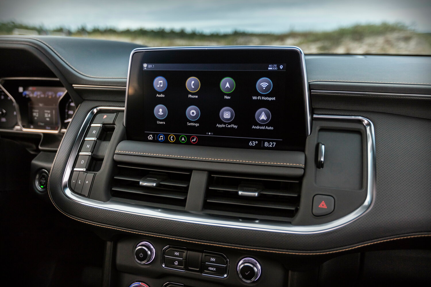 GMC Yukon — справочные фотографии комплектации, Интерьер 1