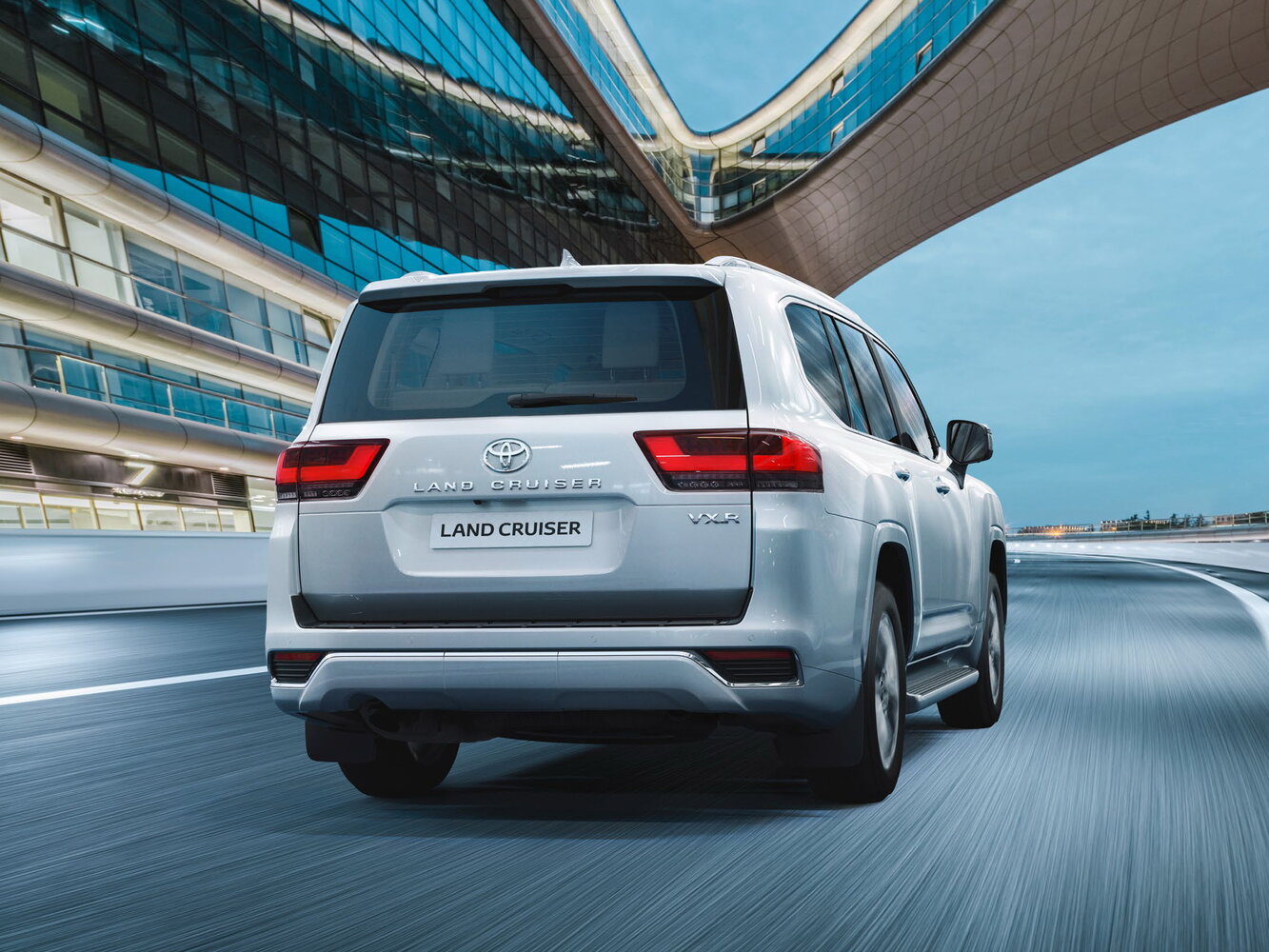 Toyota Land Cruiser 2023 3.5T AT 7 мест