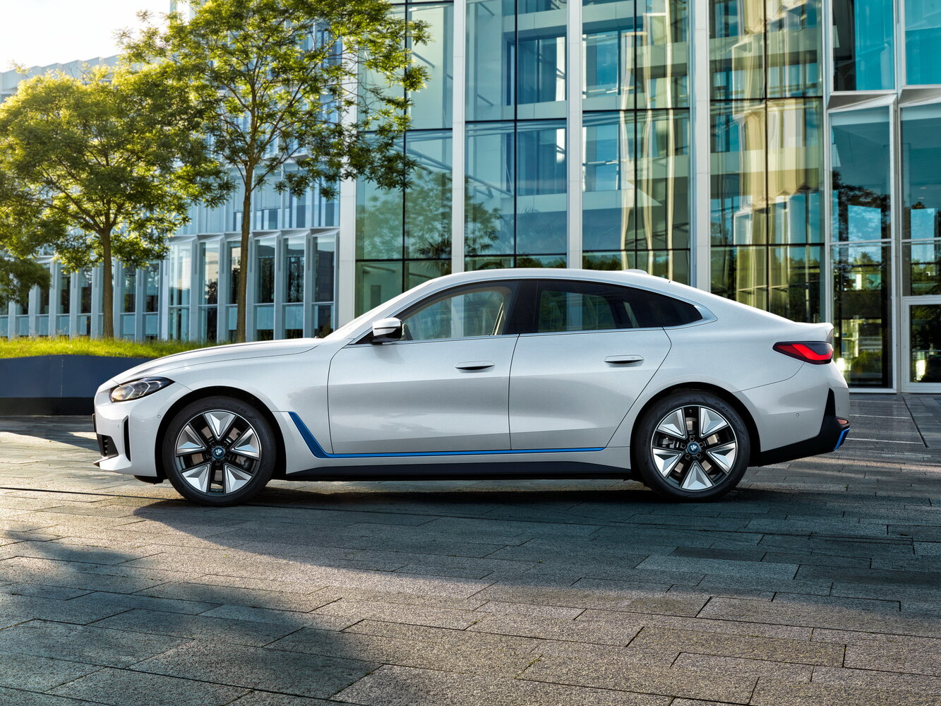 BMW i4 M50
