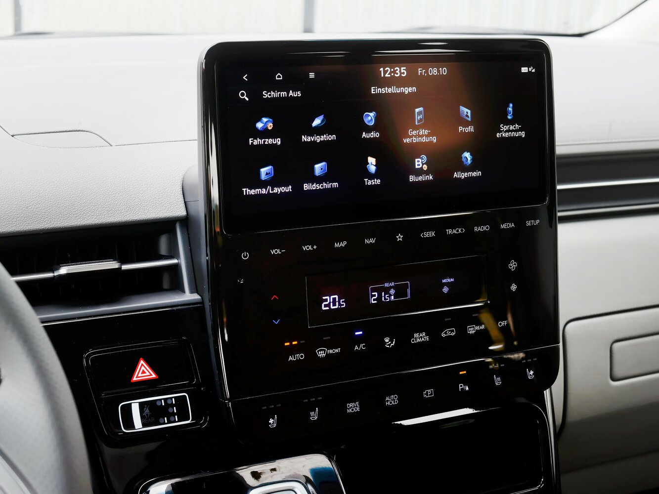 Hyundai Staria Modern