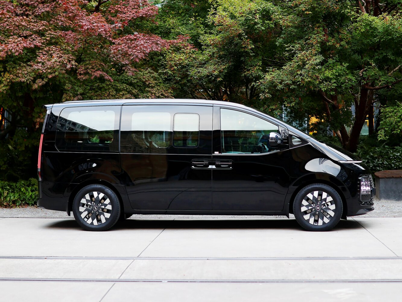 Hyundai Staria Modern