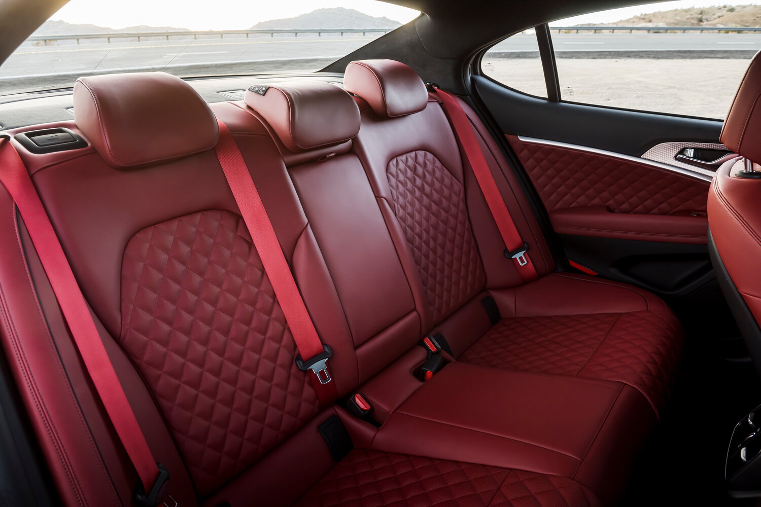 Genesis G70 Gasoline 2.0T 4WD