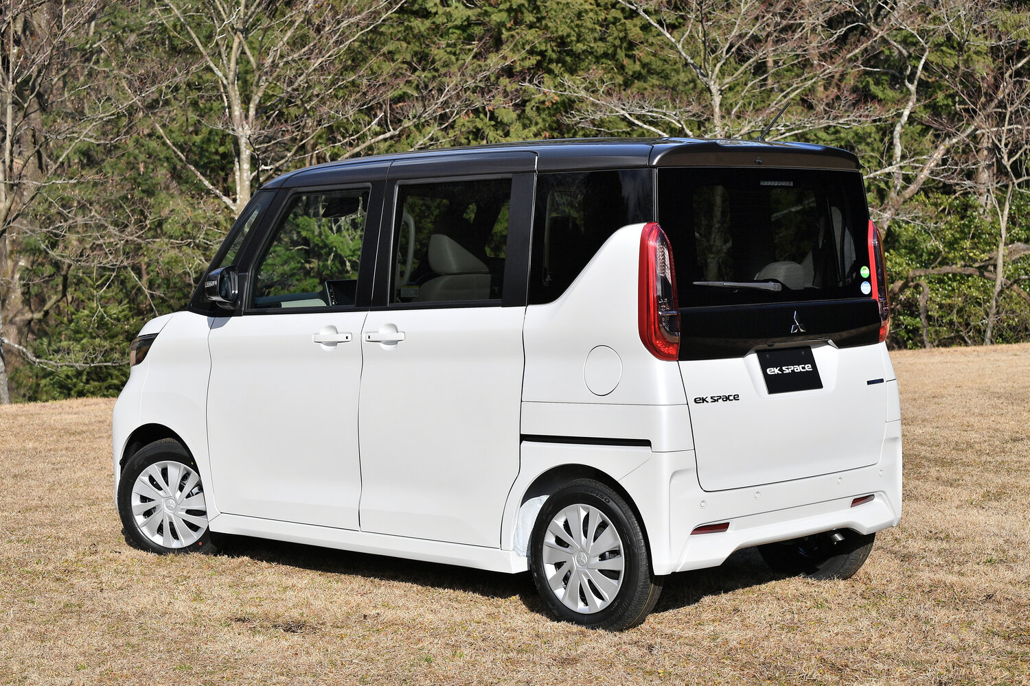Mitsubishi eK Space T