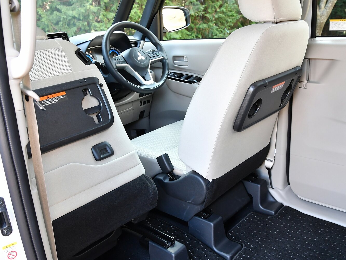 Mitsubishi eK Space T