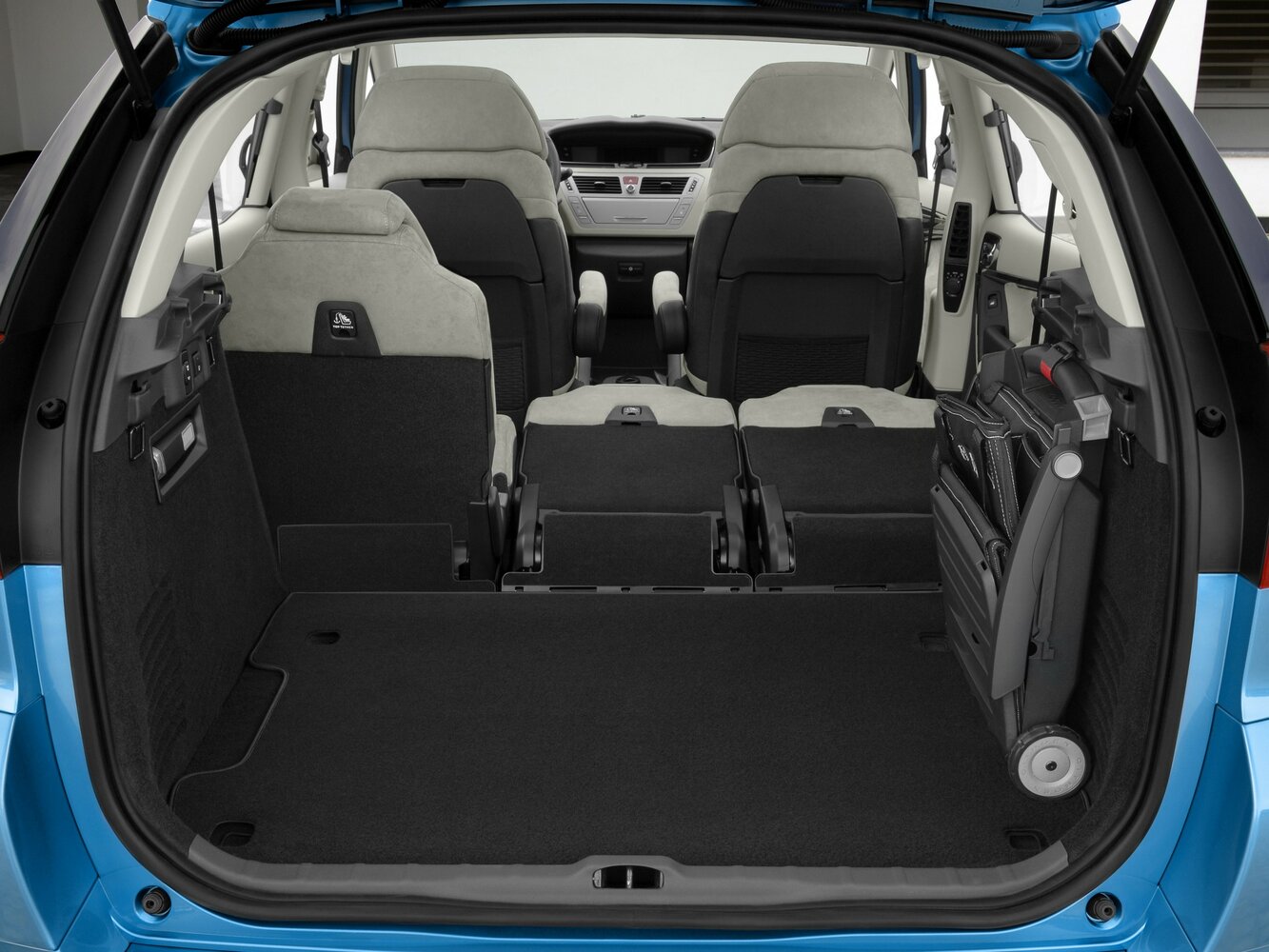 Citroen C4 Picasso — справочные фотографии комплектации, Багажник