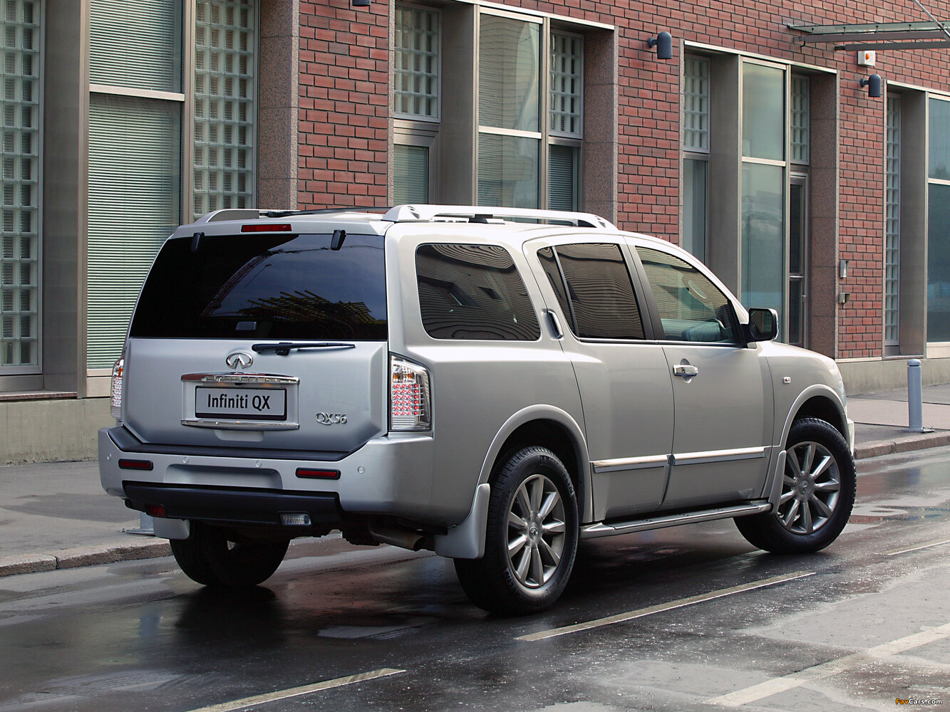 Infiniti QX56