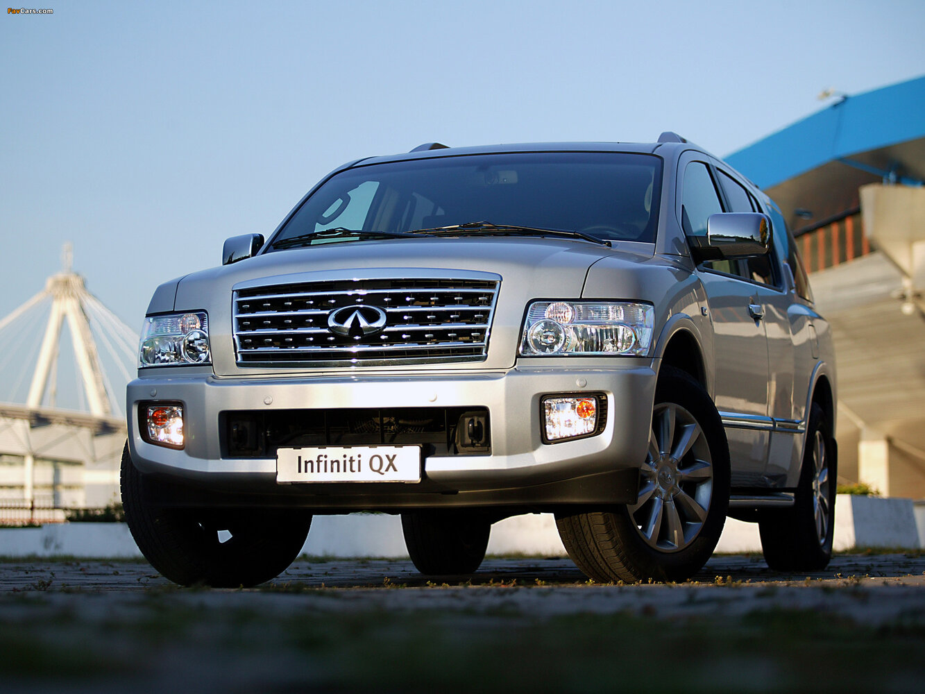 Infiniti QX56