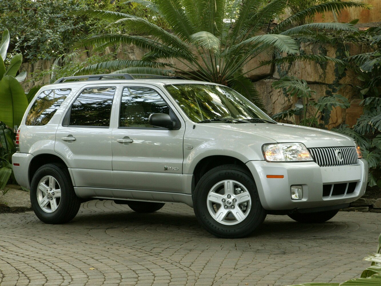 Mercury Mariner — I поколение (2004–2007)