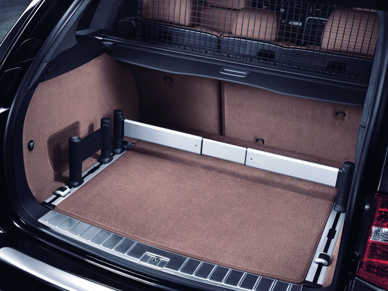 Porsche Cayenne — справочные фотографии комплектации, Багажник