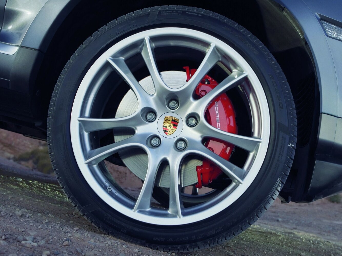 Porsche Cayenne — справочные фотографии комплектации, Диск