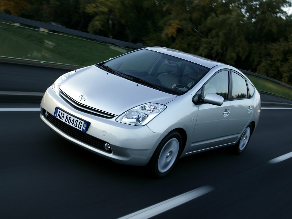 Toyota Prius — II (XW20) (2003–2004)