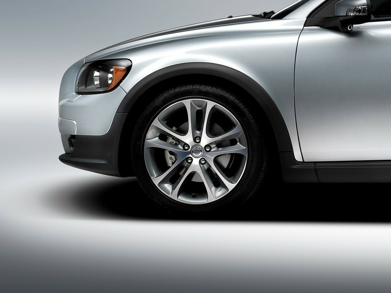 Volvo C30 — справочные фотографии комплектации, Диск