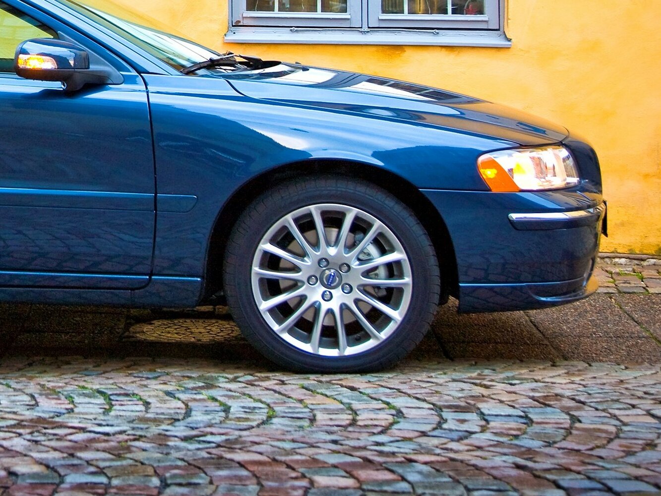 Volvo S60 — справочные фотографии комплектации, Диск