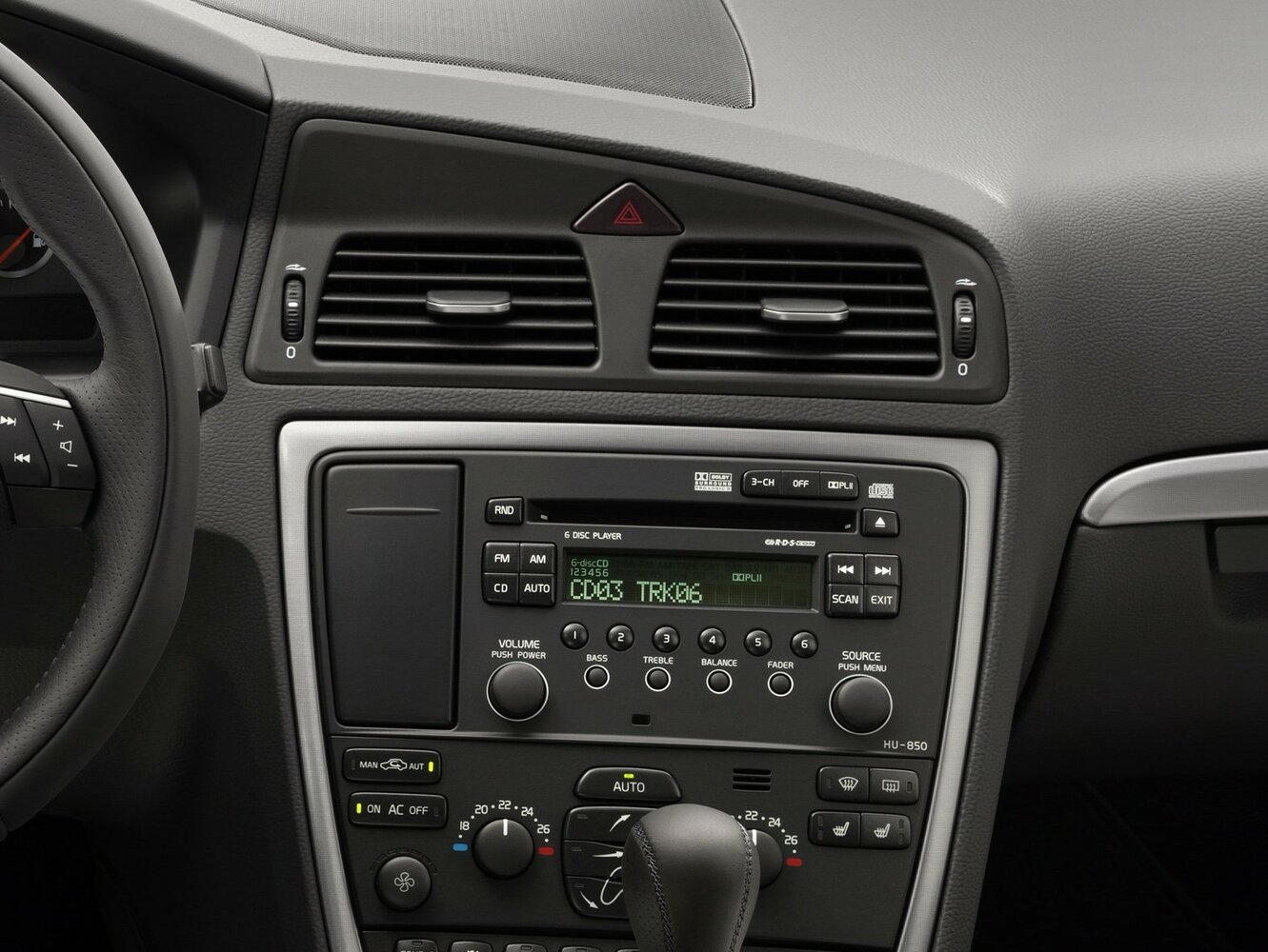 Volvo S60 — справочные фотографии комплектации, Интерьер 2