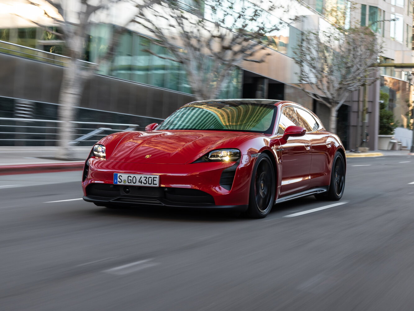 Porsche Taycan — I поколение (2019–2023)