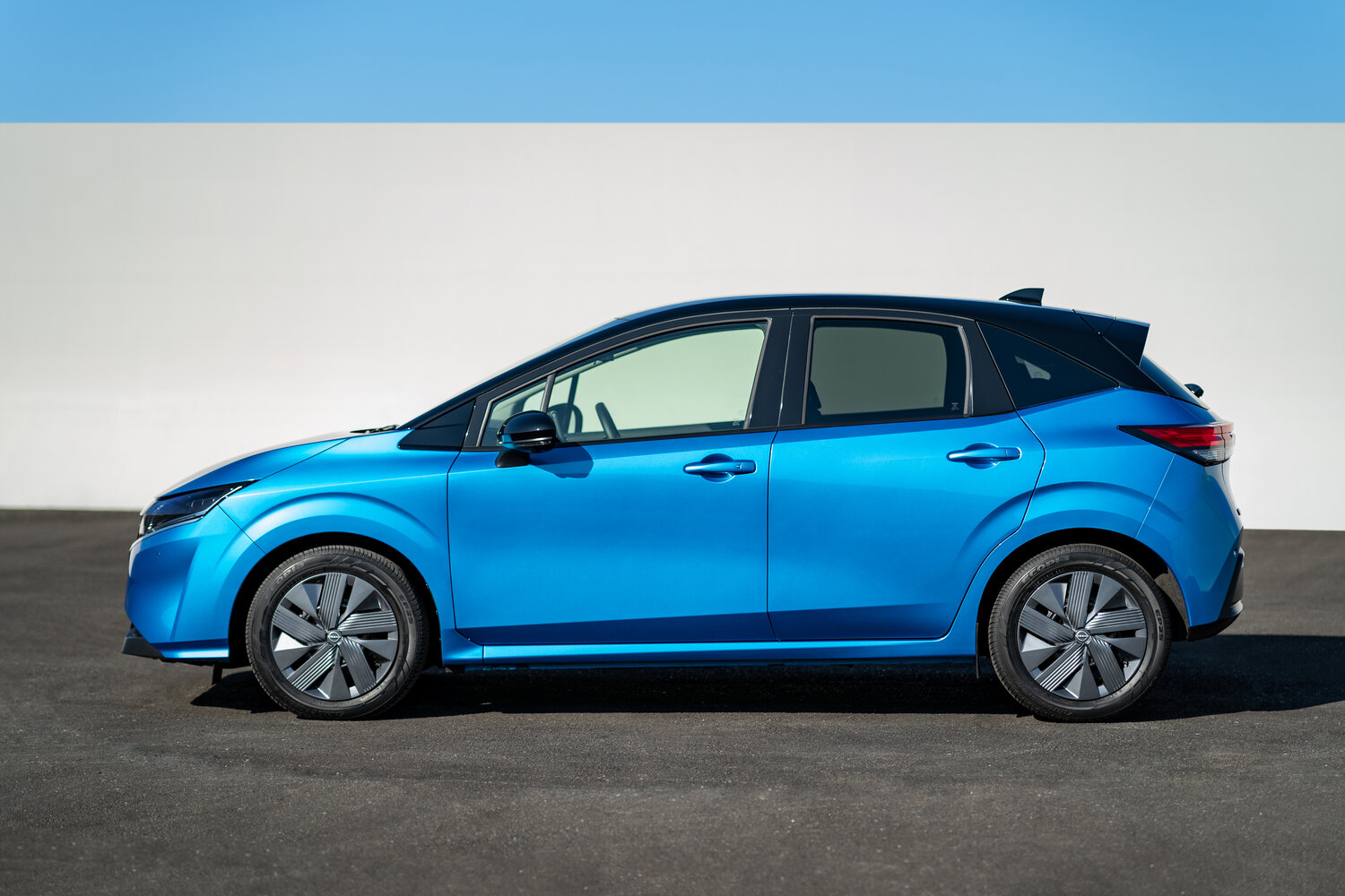 Nissan Note e− X
