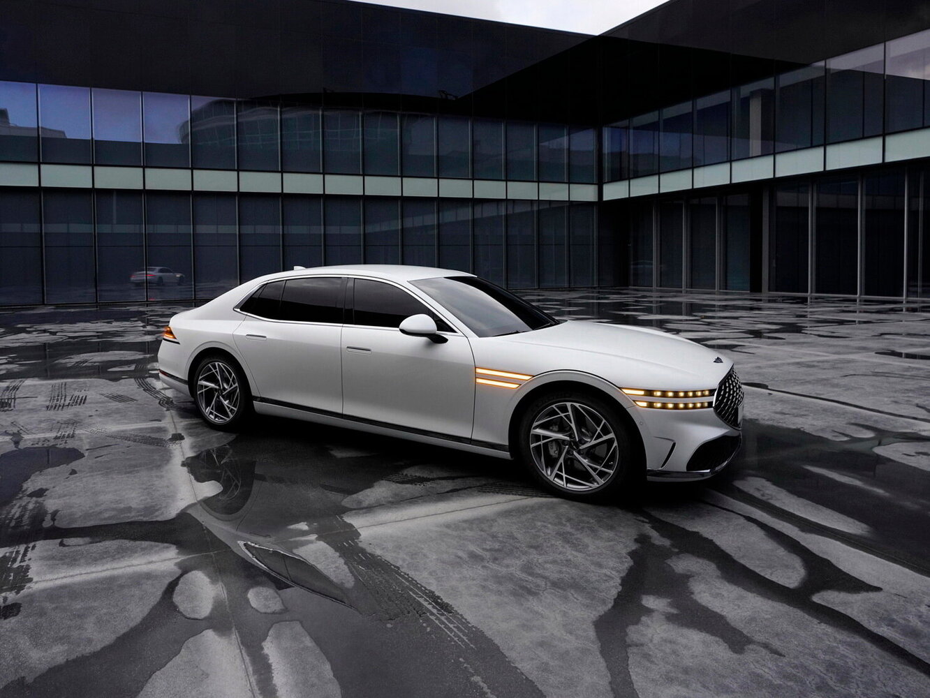 Genesis G90 Gasoline 3.5 Turbo AWD
