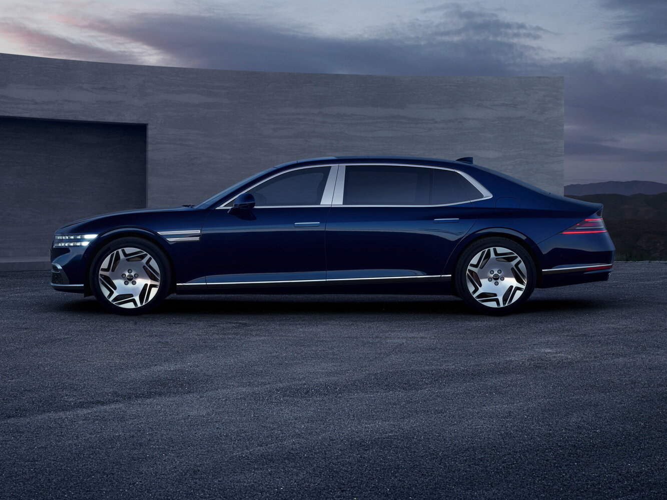 Genesis G90 Gasoline 3.5 Turbo AWD