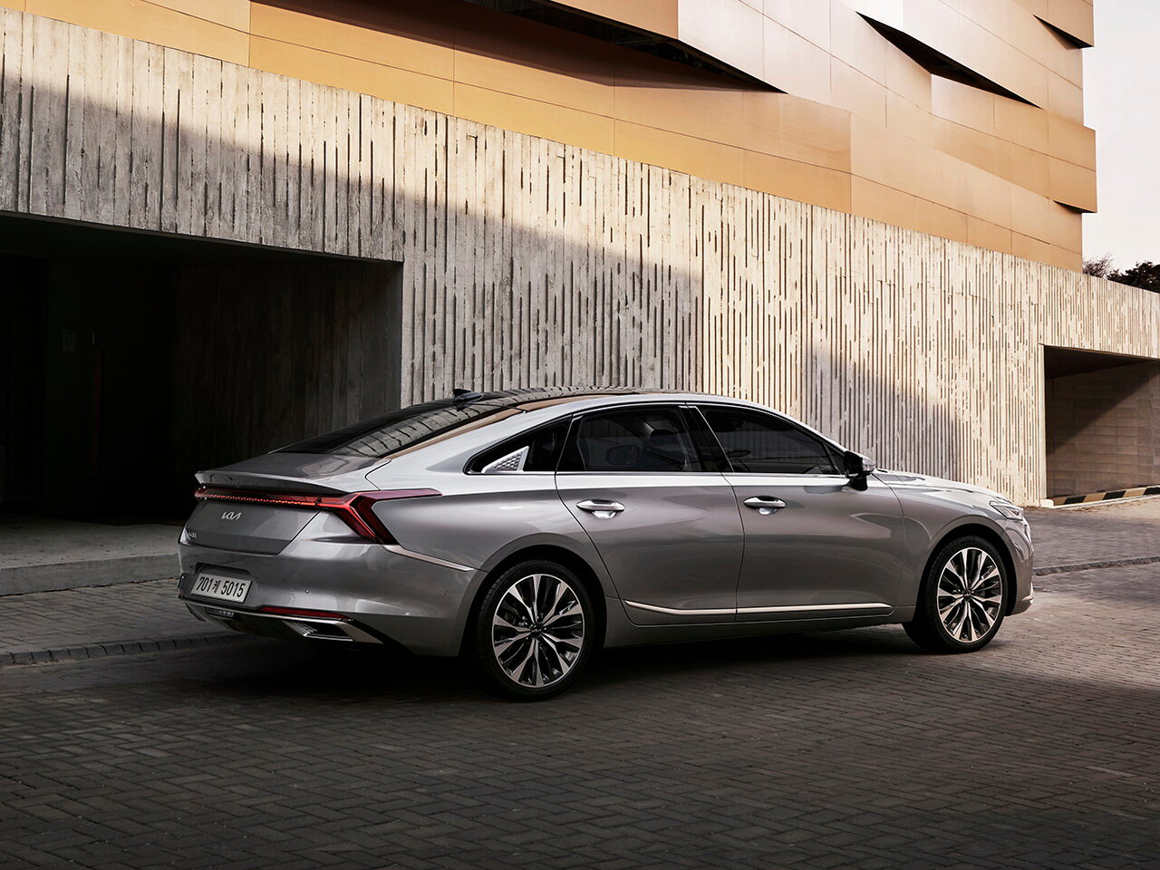 Kia K8 Standard